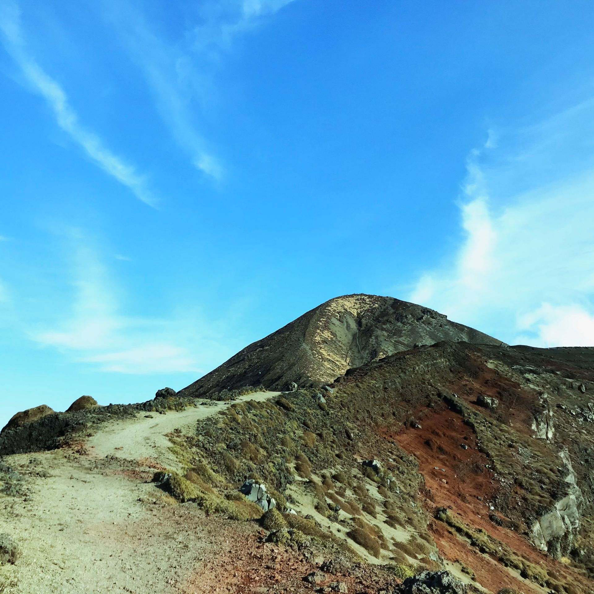 高千穂峰 急登と360度の絶景 定番ルートと周辺情報を解説。 | Mountain
